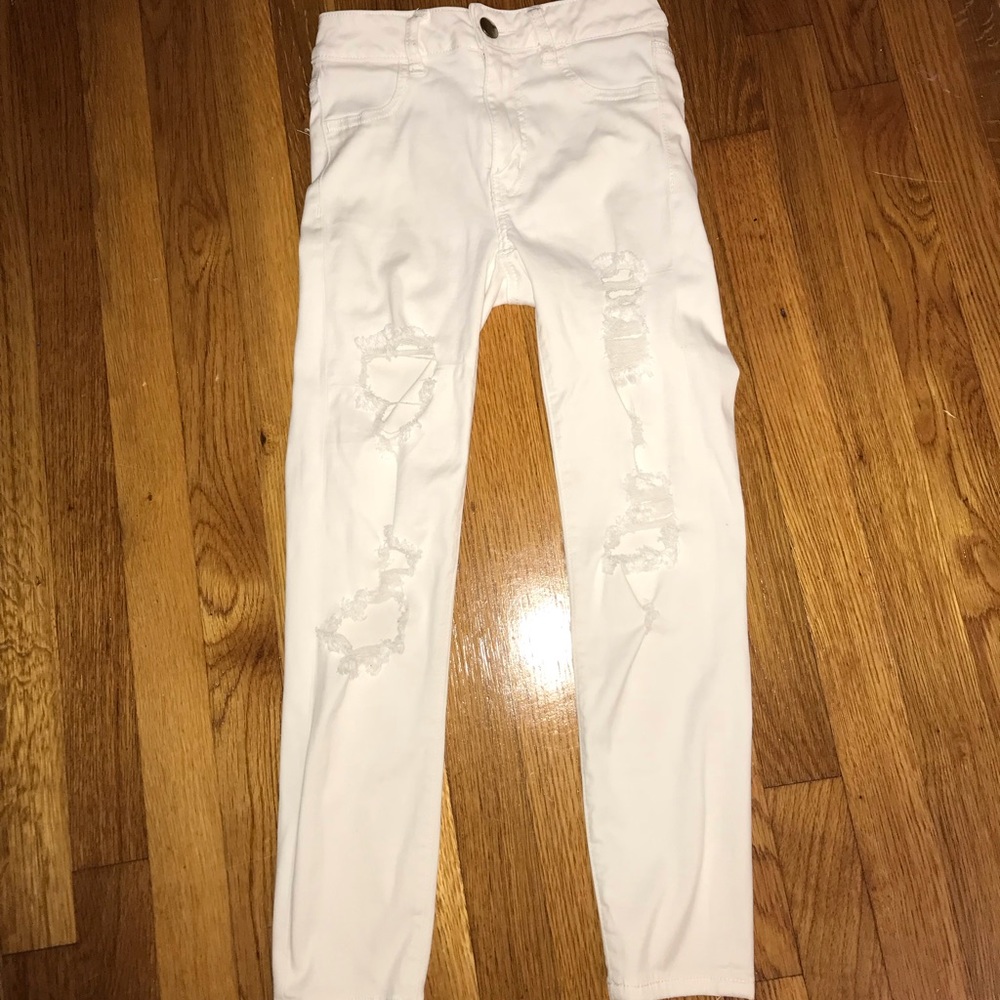 Cropped white ripped jeans